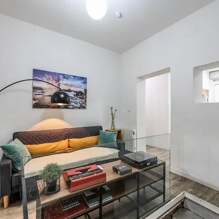 Latina Corporate Housing With Billard &Darts-3